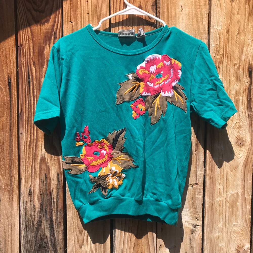 Suburbans Vintage Tshirt Size Small Flower design Teal